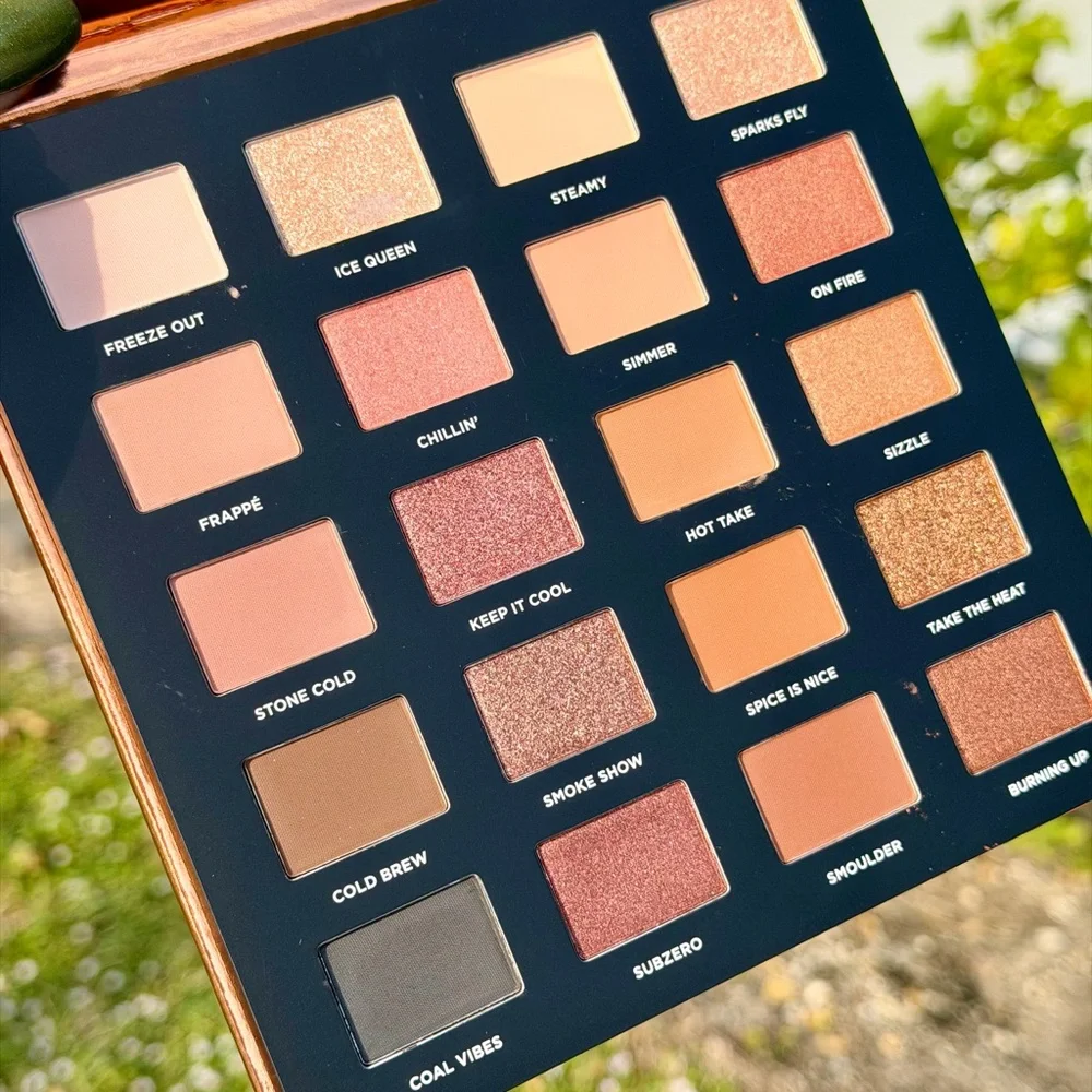 ICONIC LONDON Hotting Up Eyeshadow Palette